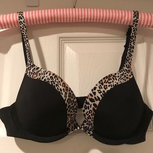 Victoria’s Secret Player Push up bra 32b
